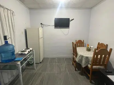 Una cocina o zona de cocina en Separate apartment in guesthouse