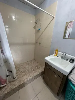 Un baño de Separate apartment in guesthouse