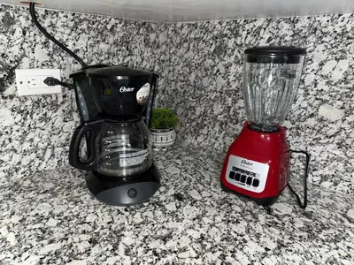 Utensilios para hacer té y café en Casa Cedro Azul