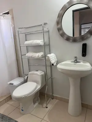 Un baño de Casa Cedro Azul
