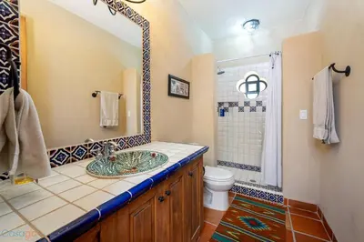 Un baño de Casa Dos Perros