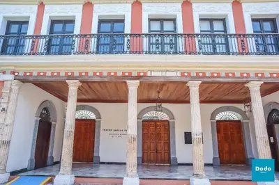 Fachada o entrada de Casa en Mazatlan con alberca privada en centro historico