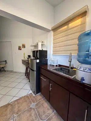 Una cocina o zona de cocina en Excelente Ubicación cerca de Consulado