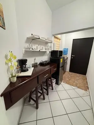Una cocina o zona de cocina en Excelente Ubicación cerca de Consulado