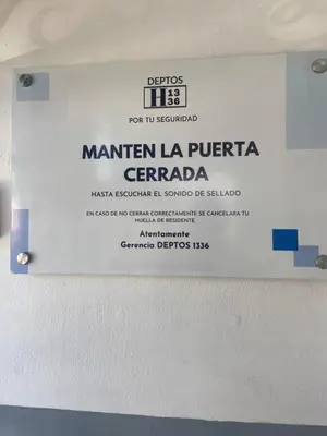 Certificado, premio, señal o documento que está expuesto en departamentos economicos en cu
