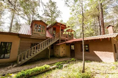 Edificio en el que se encuentra el chalet de montaña
