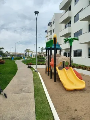 Zona de juegos infantil en Te Va a Encantar, Torre Turquesa