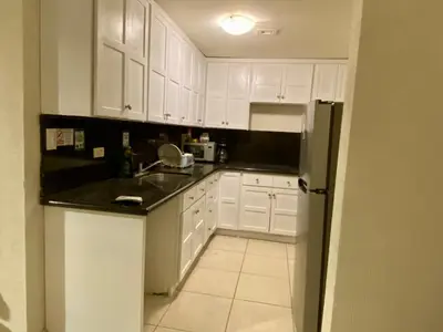 Una cocina o zona de cocina en Hermoso condominio frente al mar
