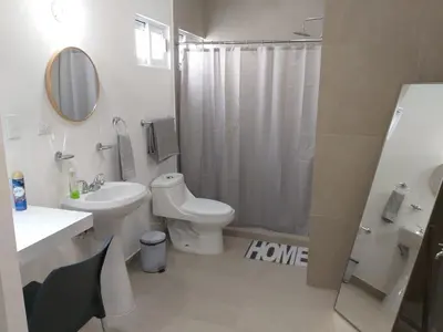 Un baño de Condominio CB