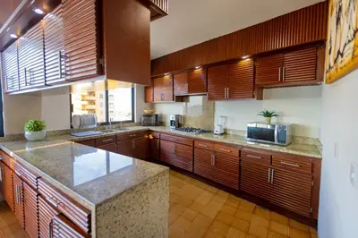 Una cocina o zona de cocina en CasaBlanca By Hotel Hacienda