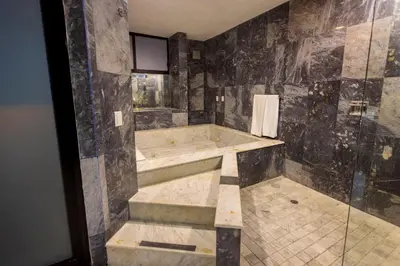 Un baño de CasaBlanca By Hotel Hacienda