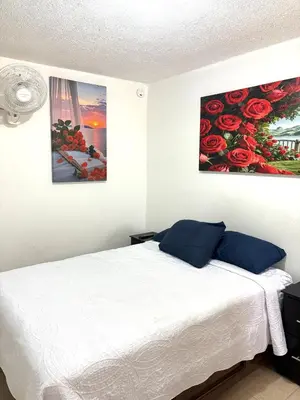 Cama o camas de una habitación en Cómodo departamento 2 cerca del centro de gobierno , CAS, Consulado , CRIT