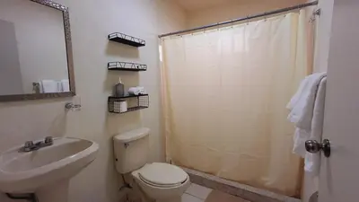 Un baño de Casa California de una planta