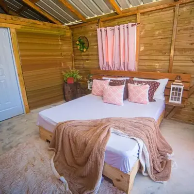 Natural Retreat with Jacuzzi and Stunning Views in Vista al Valle