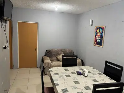 Una televisión o centro de entretenimiento en Casita Blue al norte
