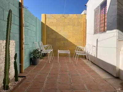 Plano de Casa con dos cómodas habitaciones