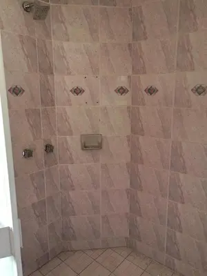 Un baño de House for 20 people, close to the pier and beaches