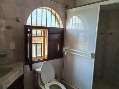 Un baño de House for 20 people, close to the pier and beaches