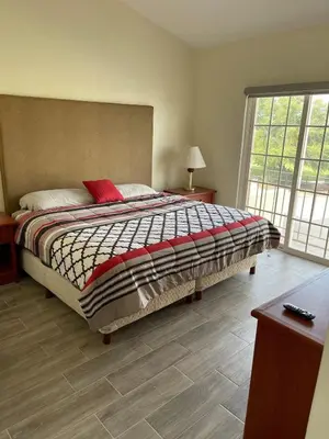 Cama o camas de una habitación en Hermosa casa entera cerca de la Presa del Rejón