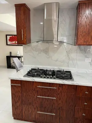 Una cocina o zona de cocina en Hermosa casa entera cerca de la Presa del Rejón