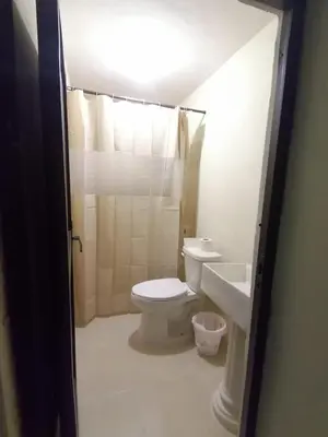 Un baño de Villas de Magisterio Baño Compartido planta alta 4