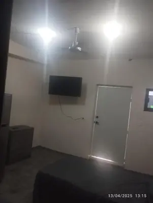 Una televisión o centro de entretenimiento en Depa