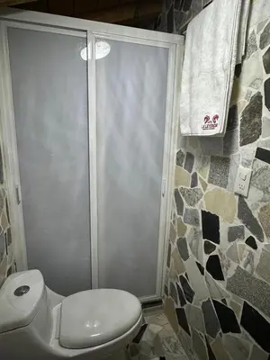 Un baño de Hotel La Leyenda Sonora
