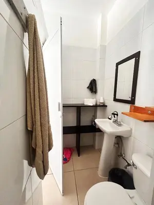 Un baño de Habitaciones del centro