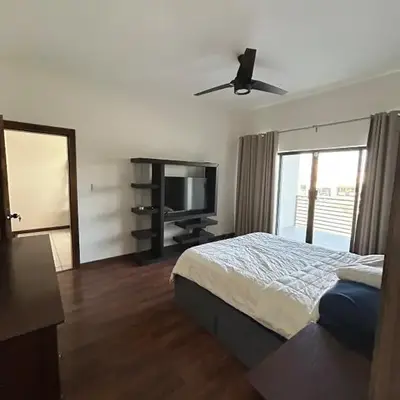 Beautiful residence 10 minutes from the consulate!