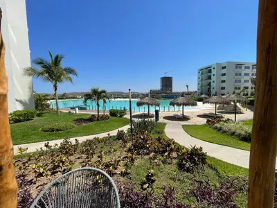 Piscina en o cerca de Mazablue depa en laguna con playas artificiales