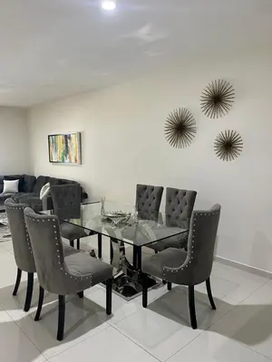 Zona de estar de QA Departamento de lujo en primer piso en Quintas
