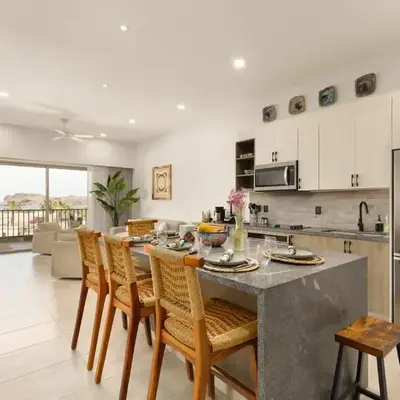 Stylish Summer 2BR Retreat w Pool & Beach Access