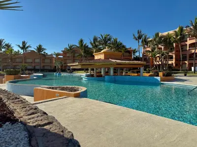 Piscina en o cerca de Depa en EDM planta baja a pie de playa
