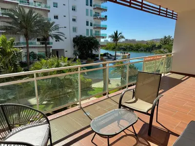 Un balcón o terraza de Apartment in Marina Mazatlan with Pool