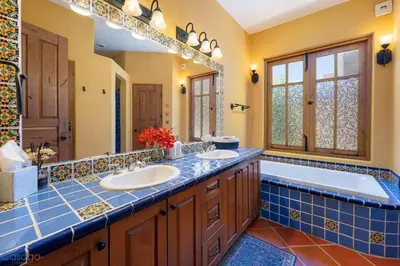 Un baño de Casa del Amor