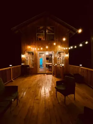 Zona de estar de Kari Hillcabins
