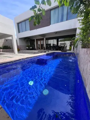 Piscina en o cerca de Modern and elegant house