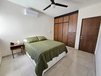 Cama o camas de una habitación en Las Hadas: City Condo with Pool
