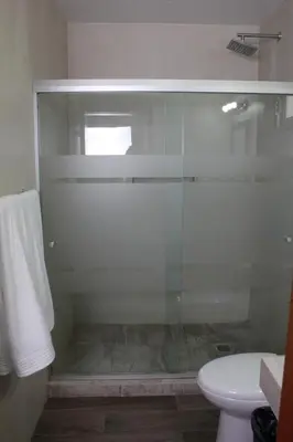 Un baño de Palms Hotel