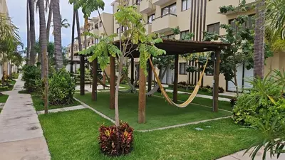 Jardín al aire libre en Mazatlan Executive Apartment