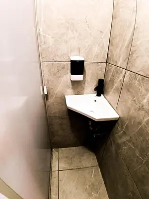 Un baño de Rose Room literas , Paseo Durango