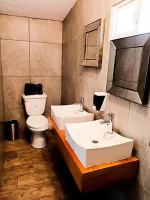 Un baño de Fresh room, Paseo Durango