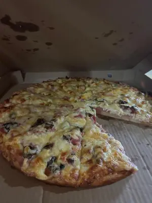 Comida en o cerca de este lodge