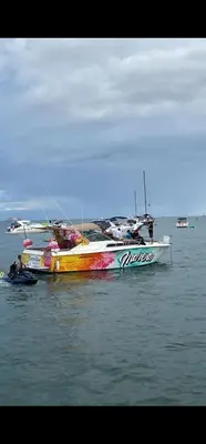 Paisaje cerca de este barco