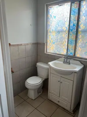 Un baño de Estudio céntrico en bolivar
