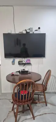 Una televisión o centro de entretenimiento en Pacifica House