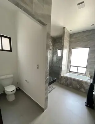Un baño de Linda y comoda casa completa