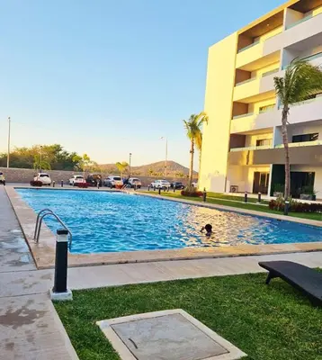 Piscina en o cerca de Marina Cerritos - Blanco Celeste - 5 Albercas