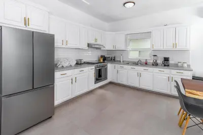Una cocina o zona de cocina en Dome Getaway - Pool, Ocean View & Beach Access