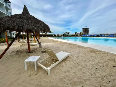 Piscina en o cerca de Condominio de Lujo con Laguna artificial y Hermosas Vistas